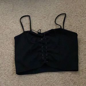 Black crisscross middle